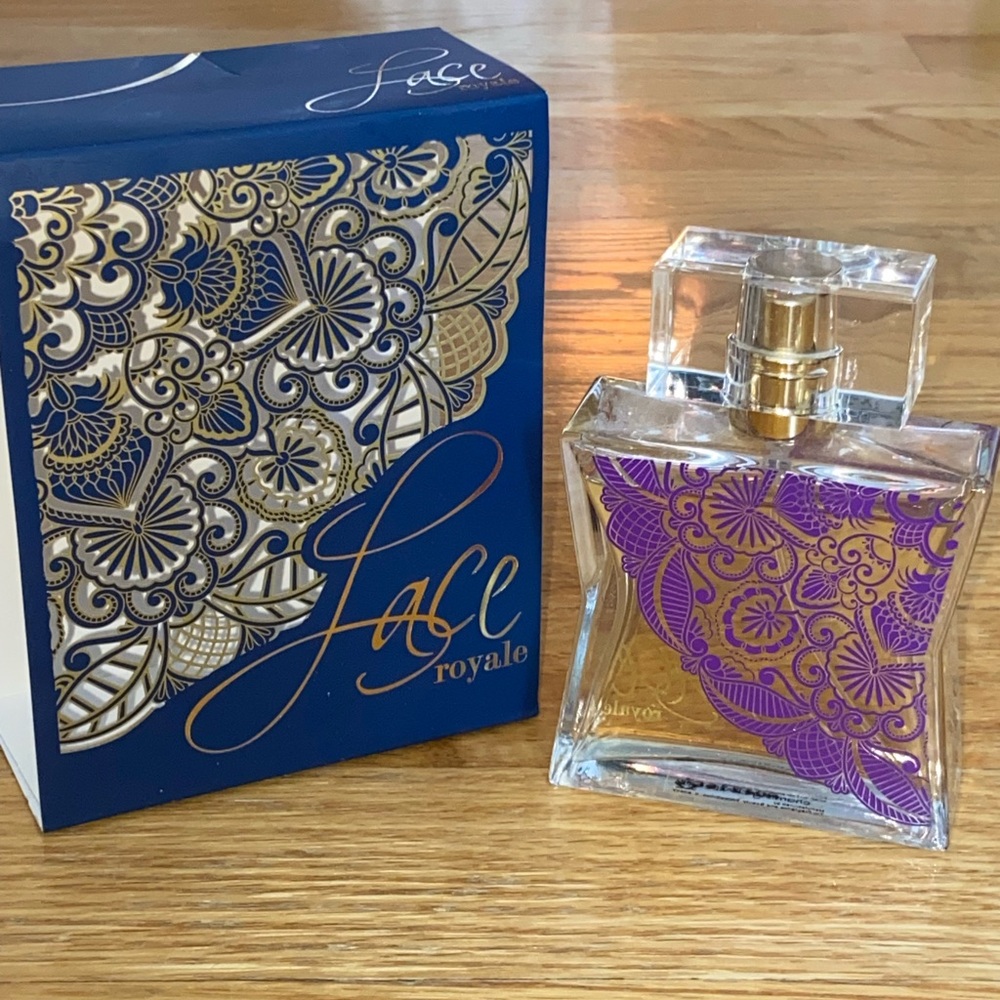 Lace Royale Perfume
